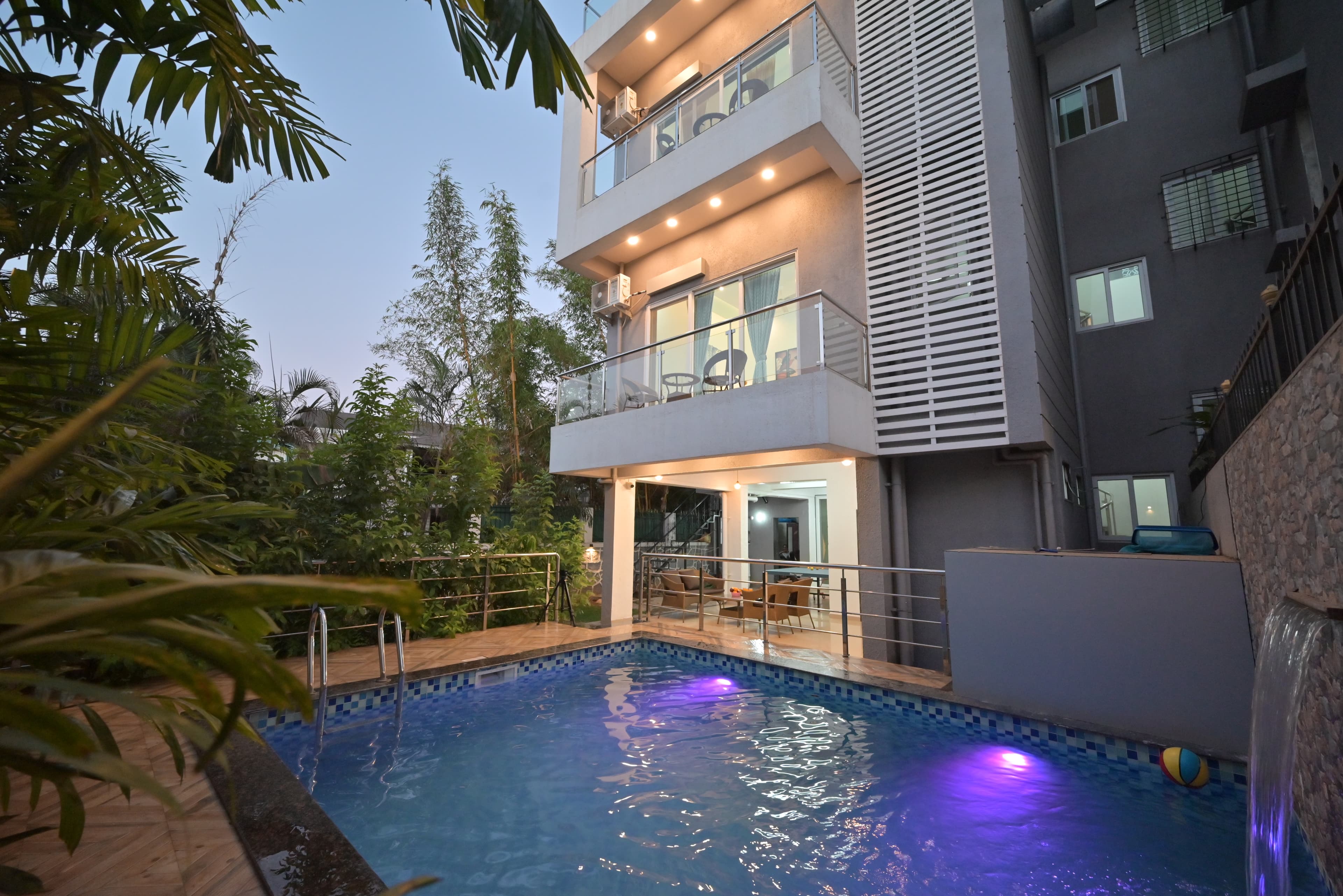 Pool
